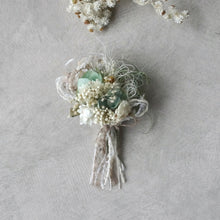 画像をギャラリービューアに読み込む, コサージュ 白い小花