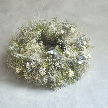 画像をギャラリービューアに読み込む, 夏の星空リース 直径23cm|Smoke Tree and baby's breath(スモークツリーとかすみ草)