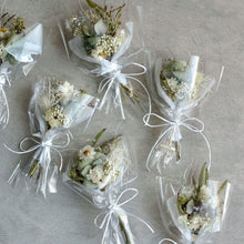 画像をギャラリービューアに読み込む, 【プチギフトにも】 白い草花のミニブーケ