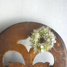 画像をギャラリービューアに読み込む, 夏の星空 ミニリース 直径11cm｜Smoke Tree and baby&#39;s breath（スモークツリーとかすみ草）
